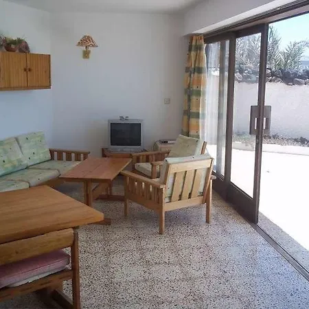 Tonotozi Famara